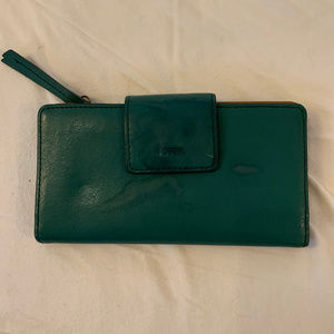 Beautiful teal green Fossil wallet (Logan tab?)